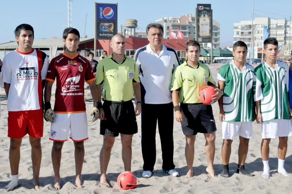 Don Elías trajo alegrías a los jóvenes de La Serena con su ¡Gol Iluminado!