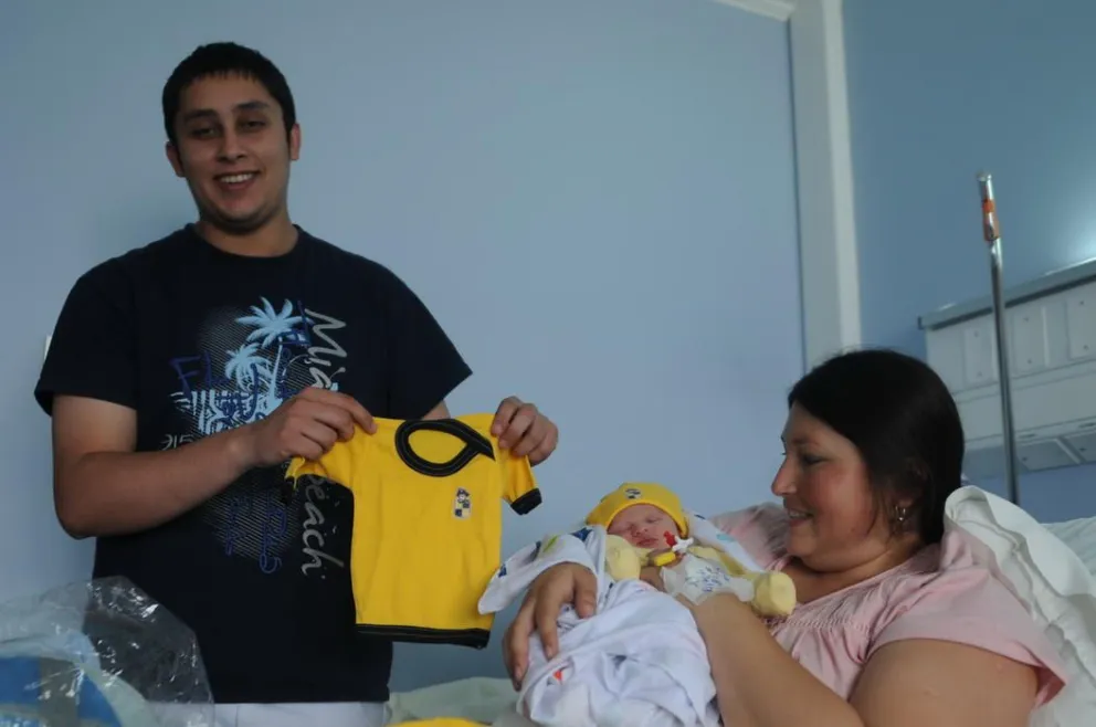 Aurinegro es el primer bebé nacido el 2013 en el puerto