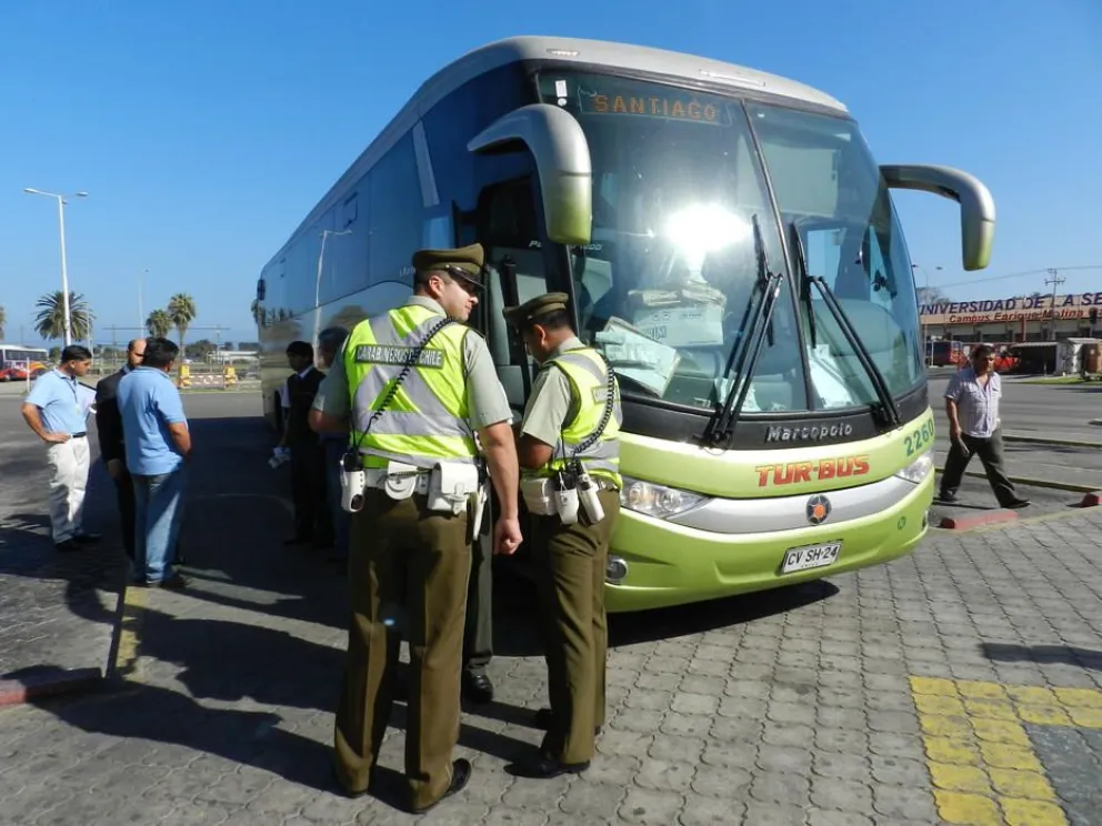 Más de 800 empleados de Tur-Bus iniciaron una huelga legal