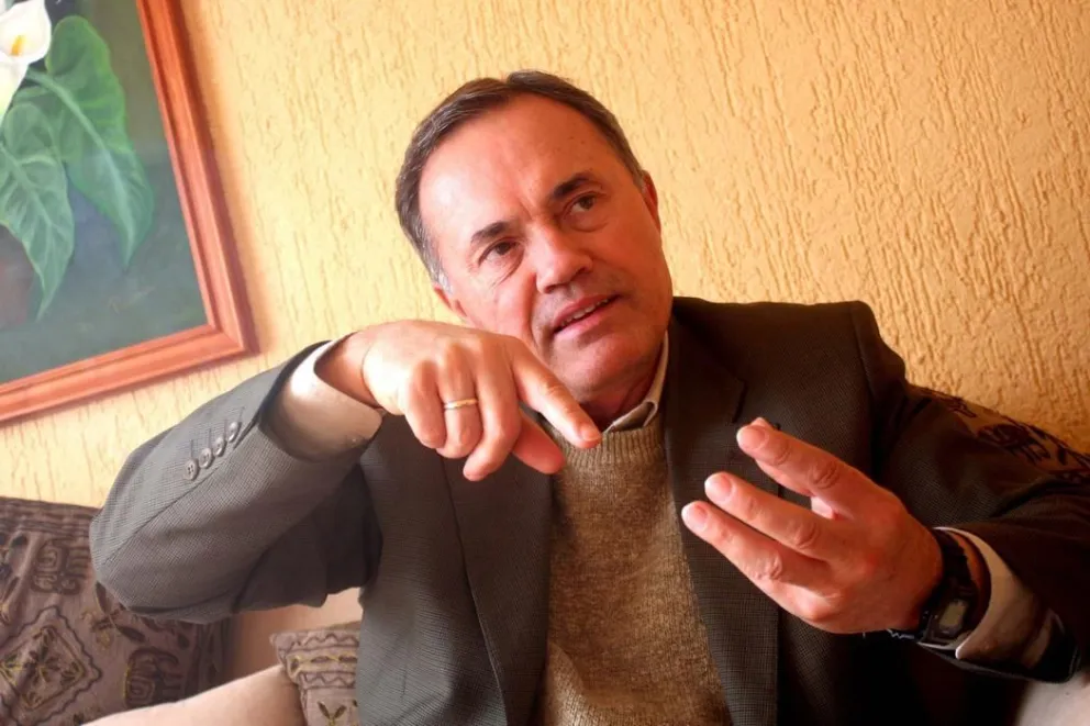 Sixto Paz: "Hay seres extraterrestres con buenas y malas intenciones"