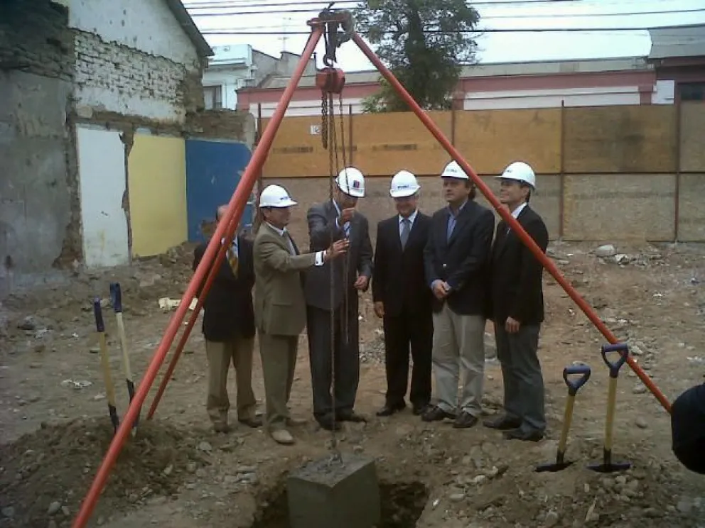 Colocan primera piedra de IP Chile en La Serena