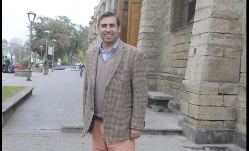 El parlamentario señaló que "la idea es incentivar a los turistas extranjeros a gastar más"