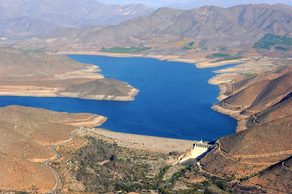 El embalse La Paloma, en Monte Patria, es el más grande de la región de Coquimbo y su capacidad total es de 750 millones de metros cúbicos. Hoy mantiene un 39%. FOTO LAUTARO CARMONA