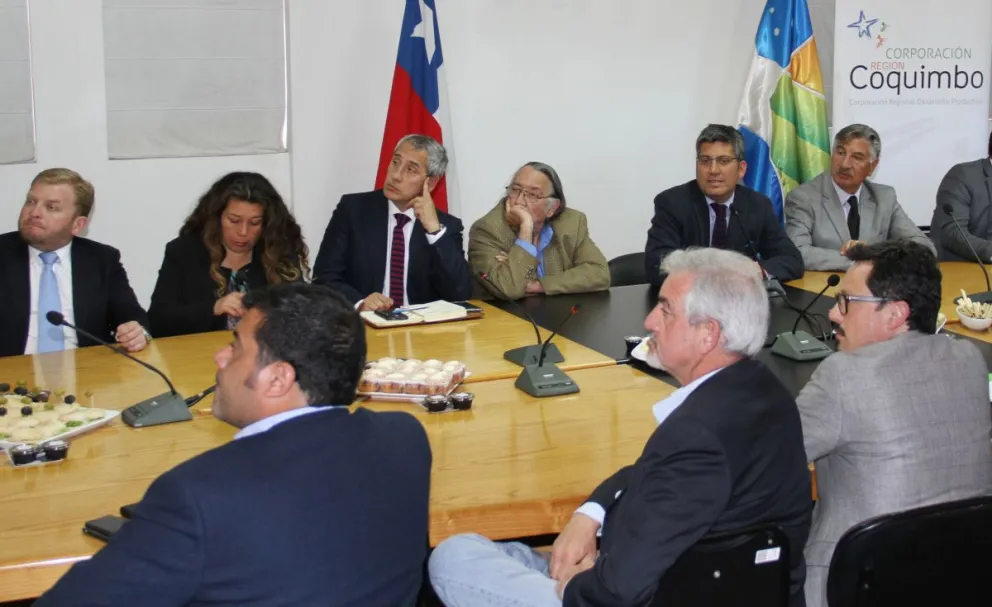 La presentación de este programa se llevó a cabo en la intendencia con la participación de los principales gremios de la zona. FOTO CEDIDA