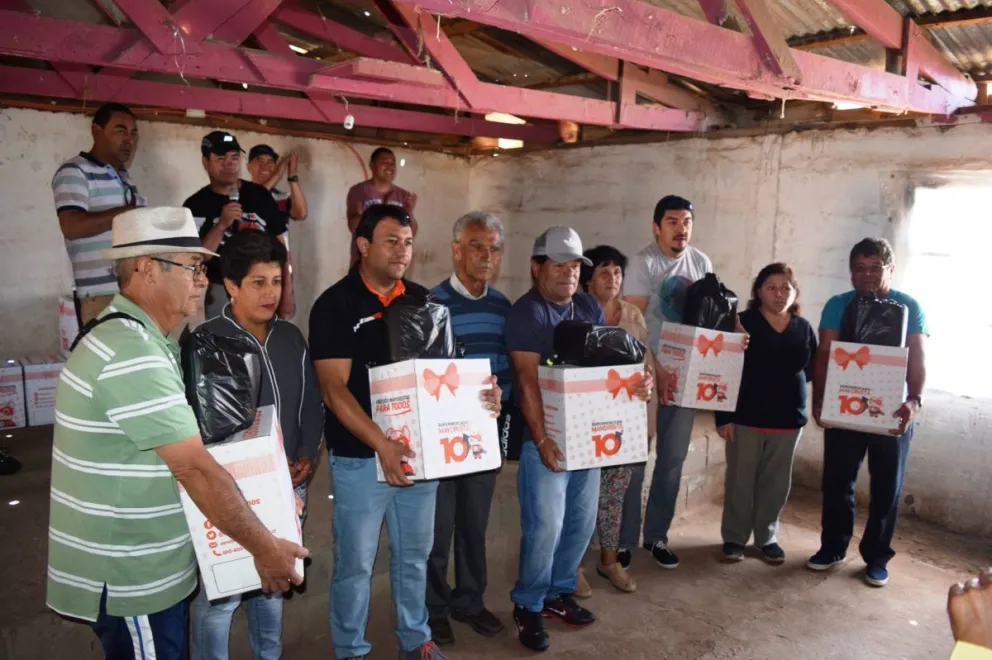 Mineros ayudan localidad de Lagunillas