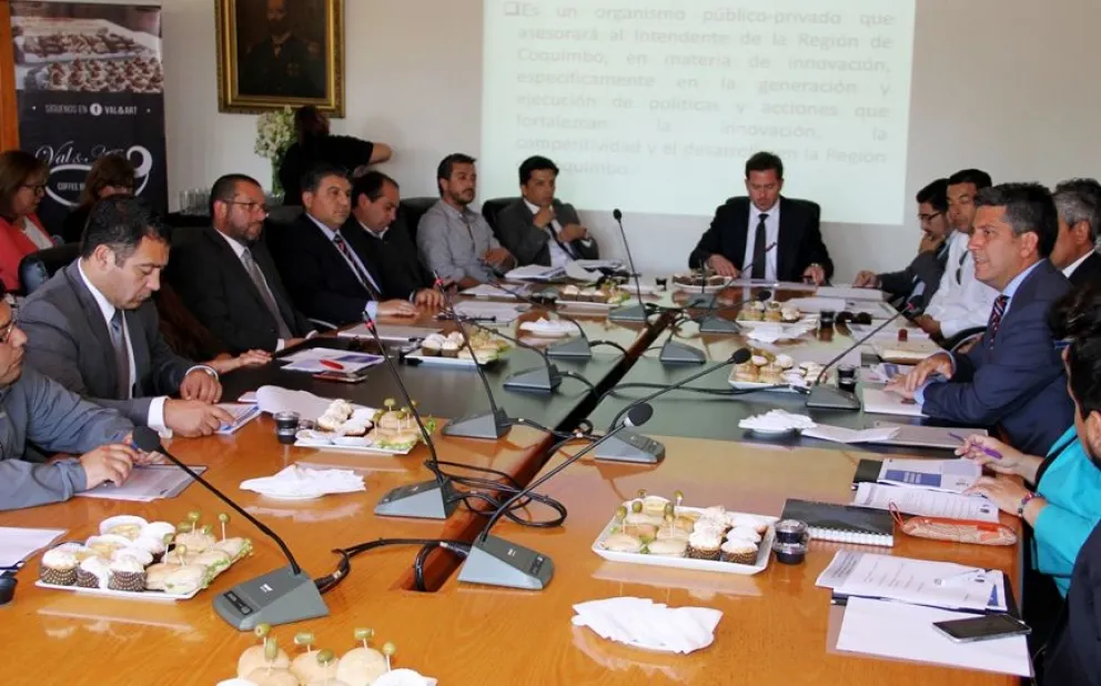La conformación de esta mesa se oficializó ayer en la intendencia con la presencia de actores privados y públicos. FOTO CEDIDA