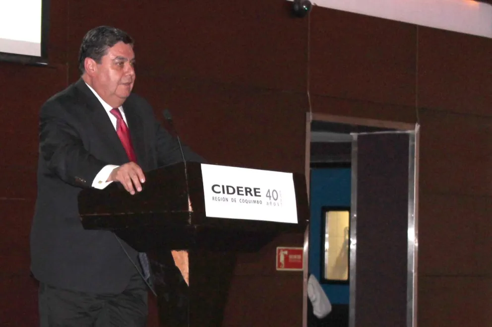El líder empresarial recalcó que hay que enmendar el rumbo para que el país siga creciendo en materia económica. FOTO EL DÍA