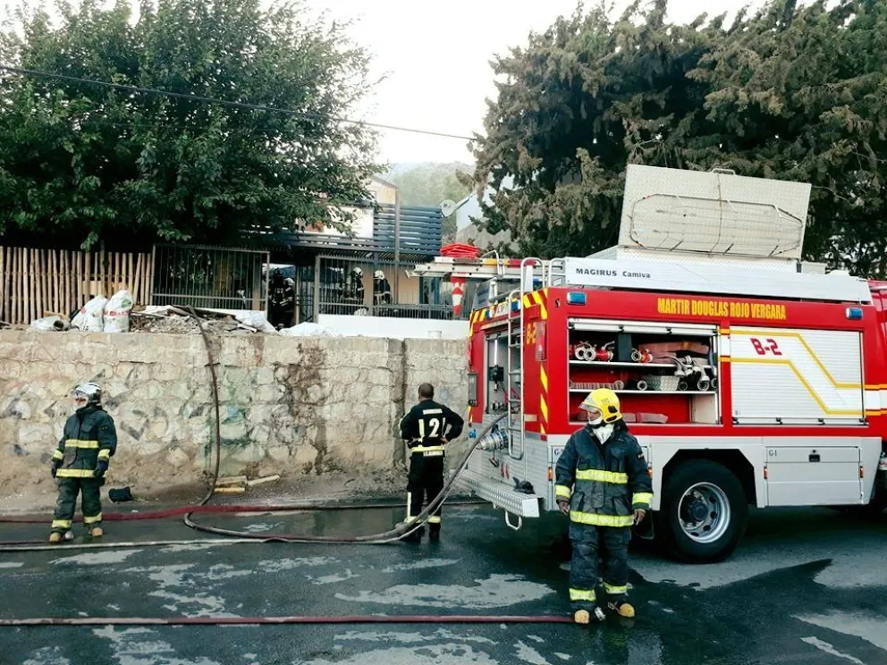 incendio afectó al Registro Civil de la localidad de Caren 1