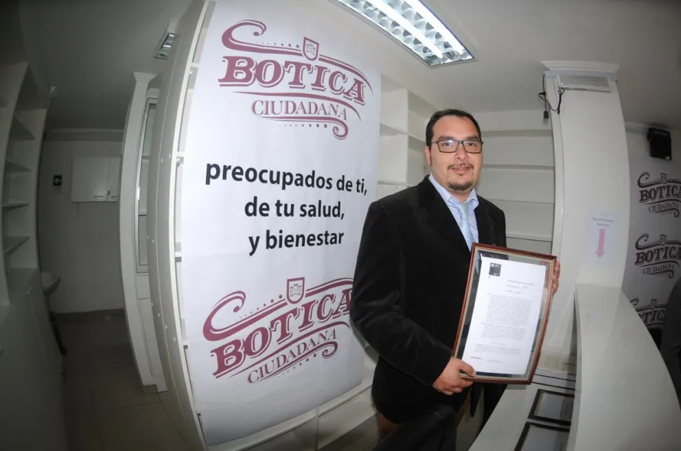 Uno de los efectos negativos que ha tenido esta deuda se da en la farmacia popular inaugurada el 16 de septiembre del año pasado, pues ha impedido al municipio poder comprar medicamentos a precios más bajos, por lo cual aún no ha podido responder a los requerimientos de quienes se han inscrito. 