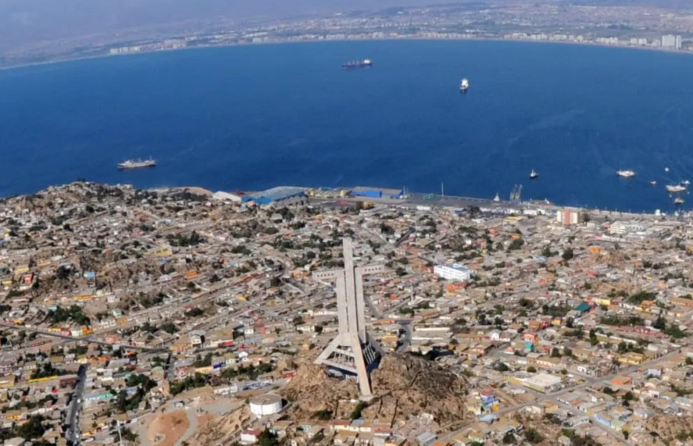 La monumental obra ofrece una de las vistas más hermosas de la bahía y de la ciudad puerto. Foto:Lautaro Carmona.