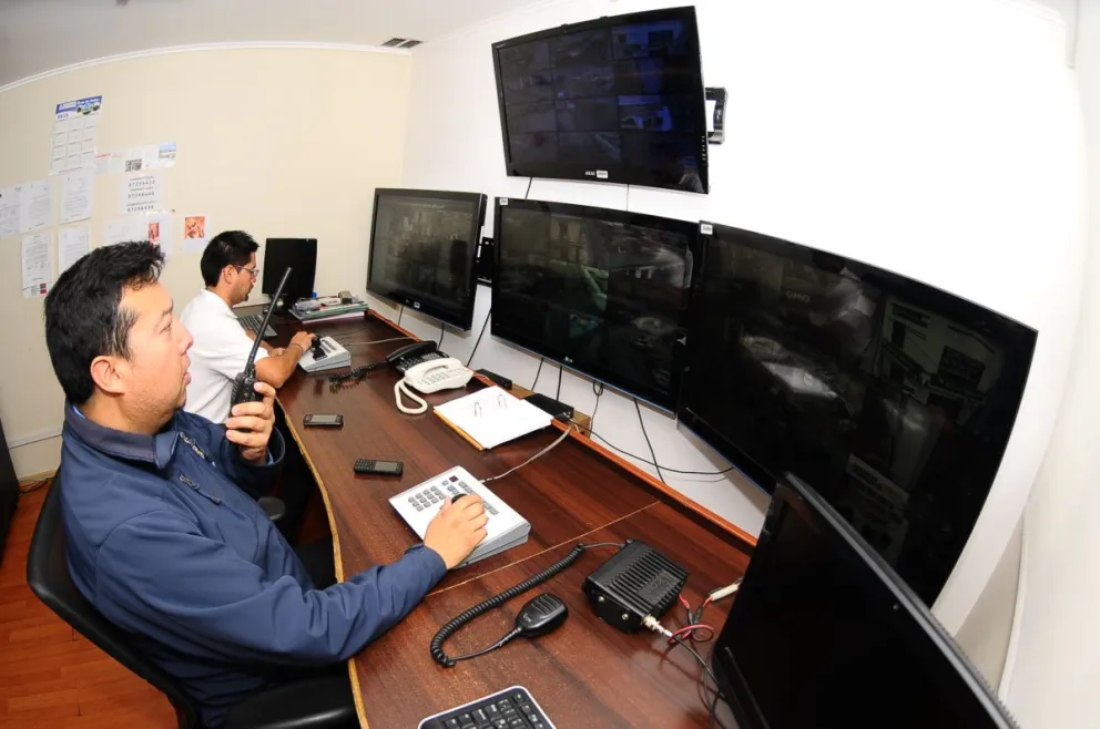 Una central parecida a la que actualmente maneja personal municipal de Seguridad Ciudadana, será replicada en la 2° Comisaría de Carabineros de Coquimbo. Foto:Andrea Cantillanes