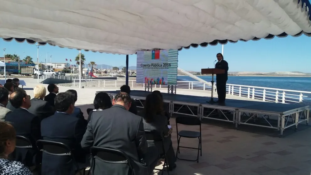 En pleno paseo costero de Tongoy, se llevo a cabo la jornada encabezada por el director nacional del servicio, José Miguel Burgos, quien realizó importantes anuncios para la región. Foto: El Día