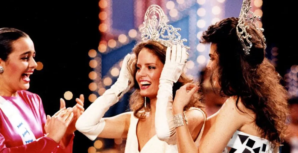 Cecilia Bolocco: La historia detrás de una corona que cumple 30 años | Diario el Día