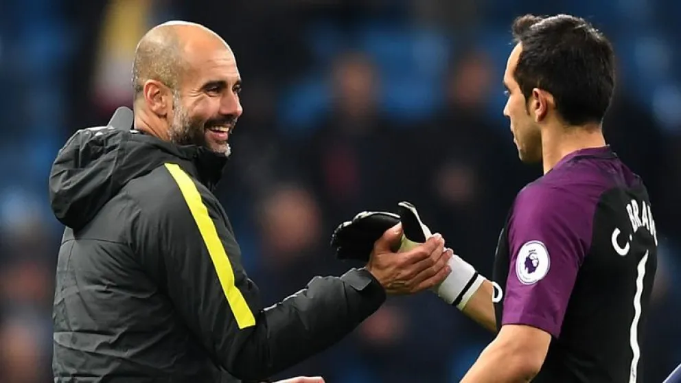 Guardiola aseguró que Bravo será arquero del City la próxima temporada