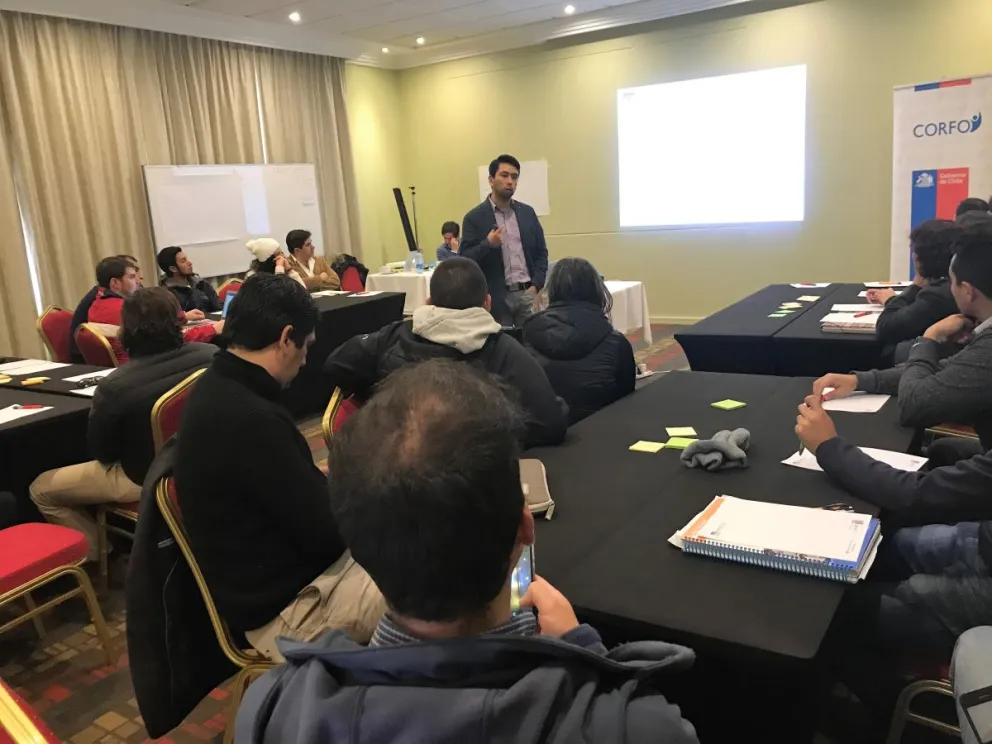 Actividades de capacitación destinadas a la transferencia de metodologías de innovación fueron parte de las estrategias aplicadas por el Nodo “Acelera Innova”.