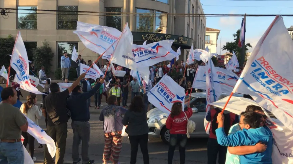 Los adherentes celebraron el triunfo del candidato opositor en la región y el país
