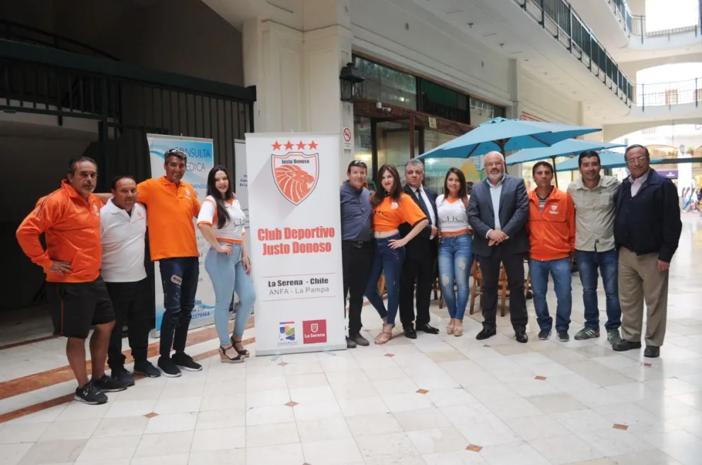 La delegación recibió el respaldo del CORE y la municipalidad de La Serena para viajar.