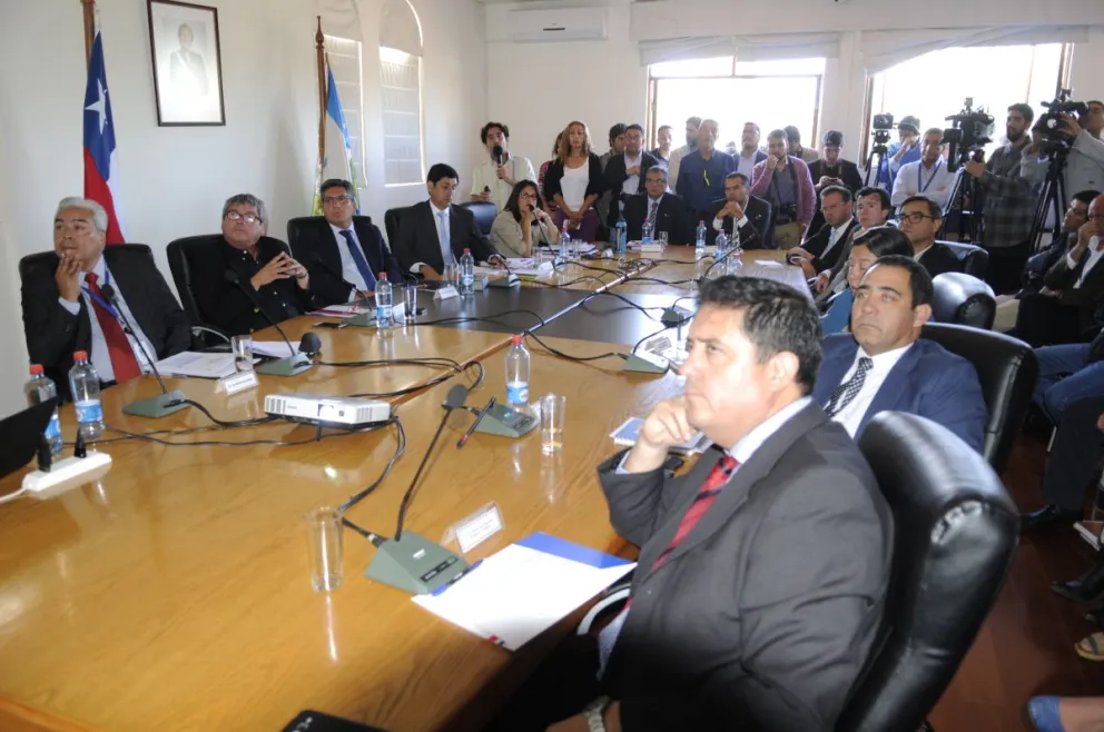 La votación en la Comisión Regional de Evaluación se realizó el 9 de marzo de 2017. La empresa argumentó que hubo “falta de motivación” de los seremis, lo que fue acogido por el Tribunal Ambiental.