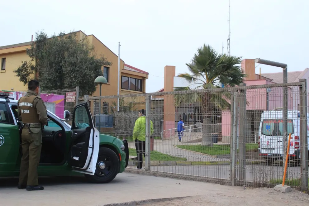 Una de las demandas de la Confusam es que se pueda reforzar la presencia de guardia de Carabineros en los recintos, sobre todo aquellos de mayor riesgo.