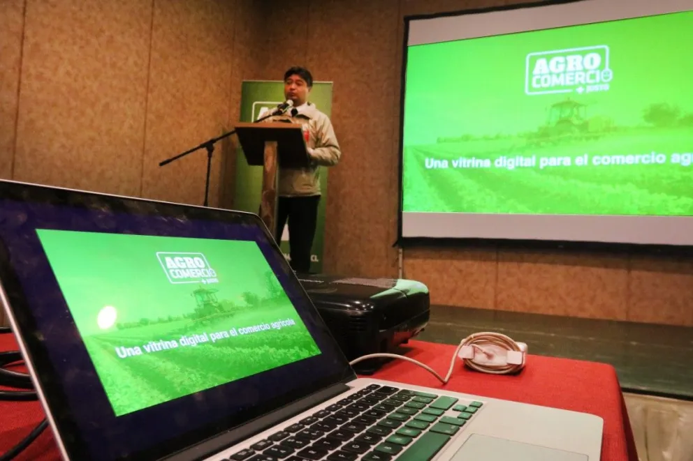 El vamos de la iniciativa se efectuó en la capital regional con la presencia de autoridades locales.