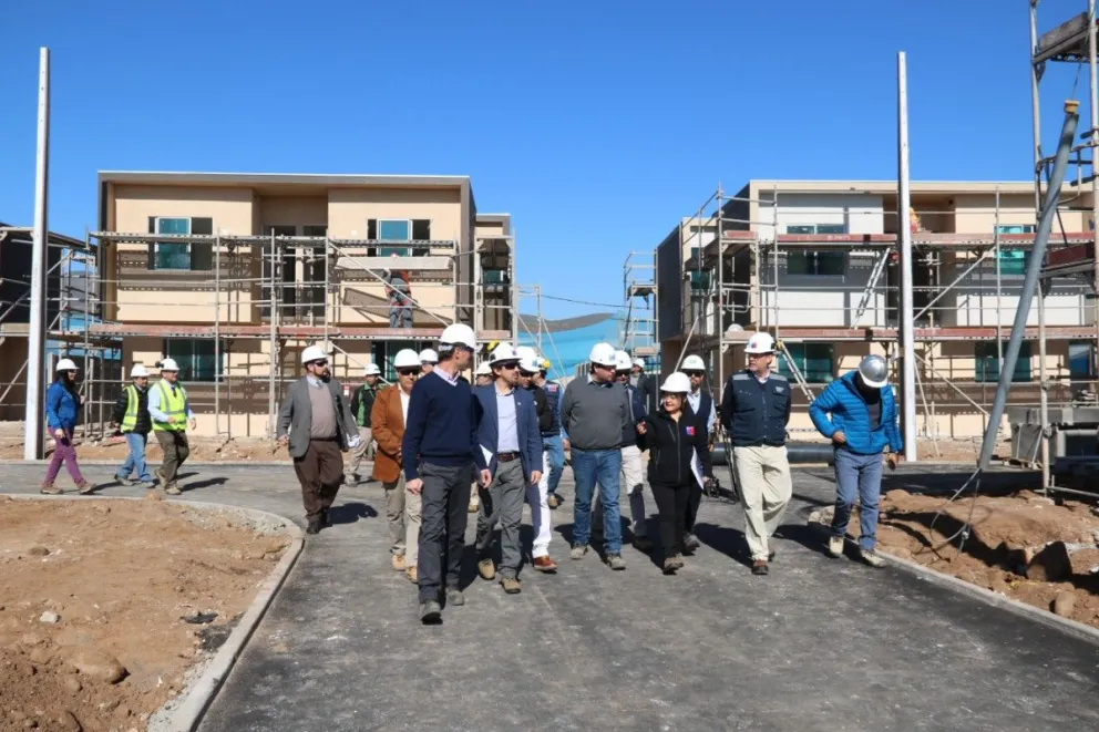 En el inicio de estas fiscalizaciones, representantes del mundo público y privado visitaron las obras de construcción del proyecto Valles de La Florida, donde recalcaron la importancia del trabajo conjunto para avanzar en estas materias.