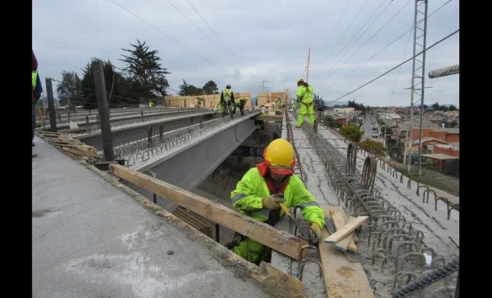 Las obras del paso nivel en Balmaceda deberían haber estado culminadas en noviembre.