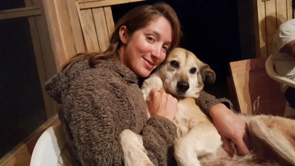 Adriana Jeaneret, es la creadora de una aplicación para ubicar mascotas, pero también tiene servicios y otras recomendaciones. Se declara rescatista y hace cinco años comenzó a materializar la idea.