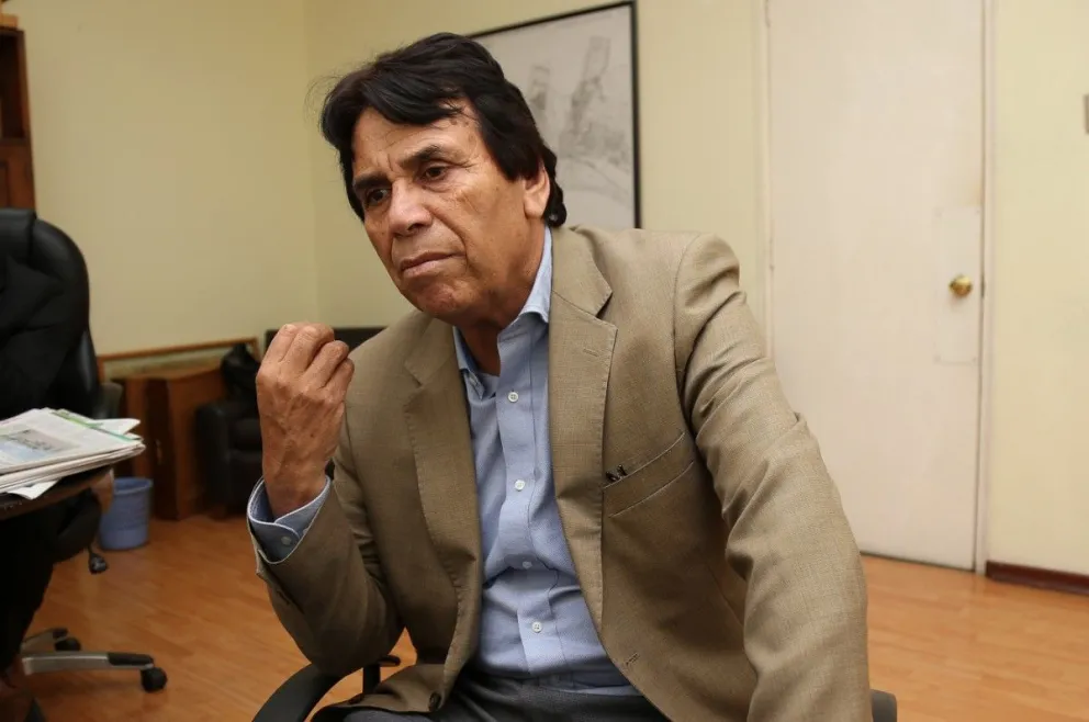 Denis Cortés, alcalde de Illapel, hace un detallado diagnóstico de su comuna y dice trabajar a diario con la comunidad, poniendo especial preocupación en los adultos mayores.