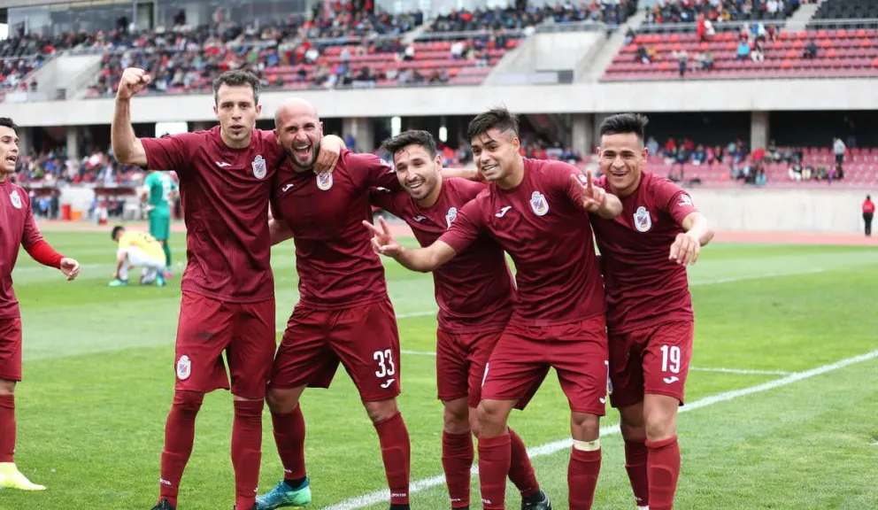 Fue uno de los momentos más dulces de La Serena al cerrar el 2019 en cancha, el 4-0 sobre San Felipe, con gran actuación de Pablo Vranjicán, Enzo Ruiz, Michael Silva, Fabián Hormazábal y Javier Bayk.