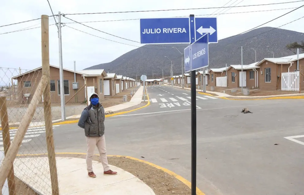 Hace un año que la empresa constructora terminó de construir las casas donde vivirán 70 familias, pero por observaciones al proyecto éstas siguen desocupadas.