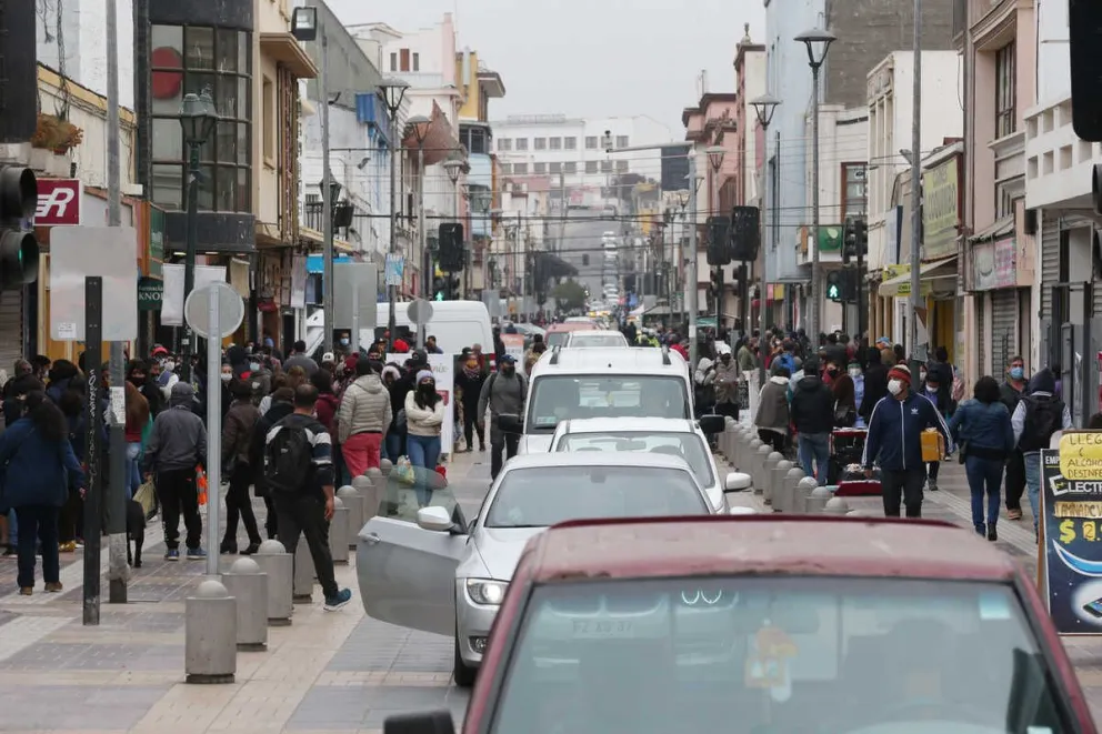 Tanto en Coquimbo como en La Serena, concejales creen que se debe aplicar con urgencia una  cuarentena total para evitar que los contagios de Covid-19 sigan aumentando.