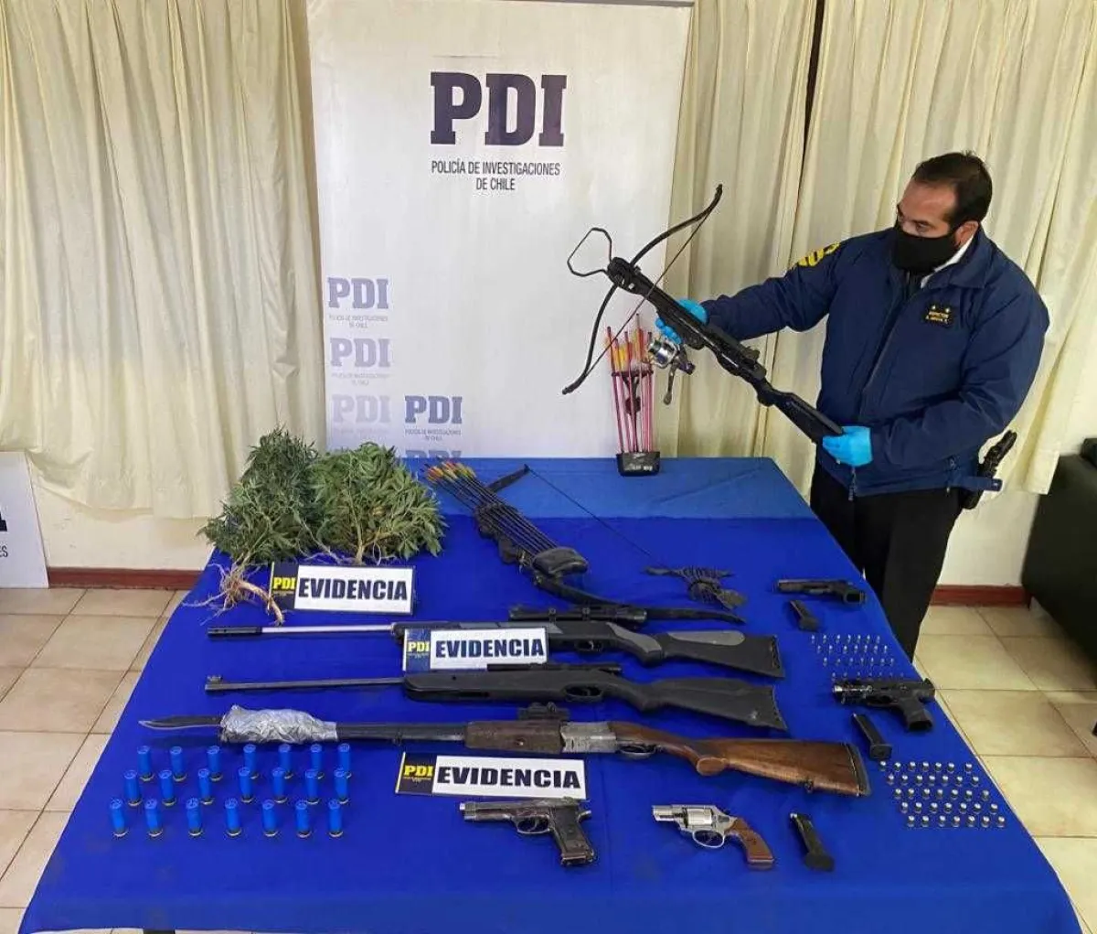 Detienen a sujeto por tenencia ilegal de armas y municiones en Ovalle ...