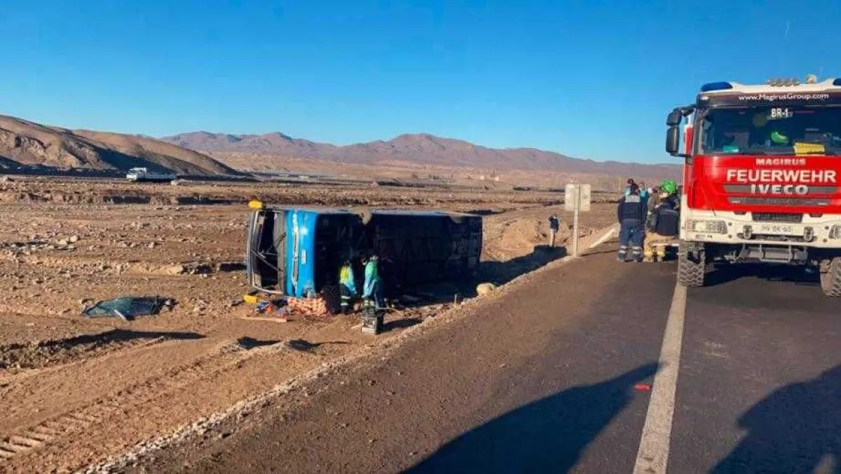 Volcamiento de bus de trabajadores en Atacama deja dos fallecidos y 40 ...