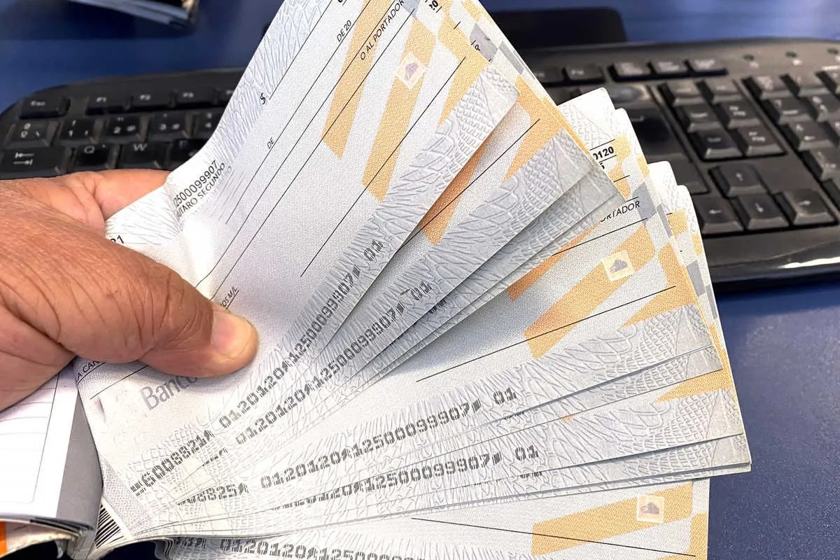 Alertan sobre particular modus operandi para cobrar cheques robados ...