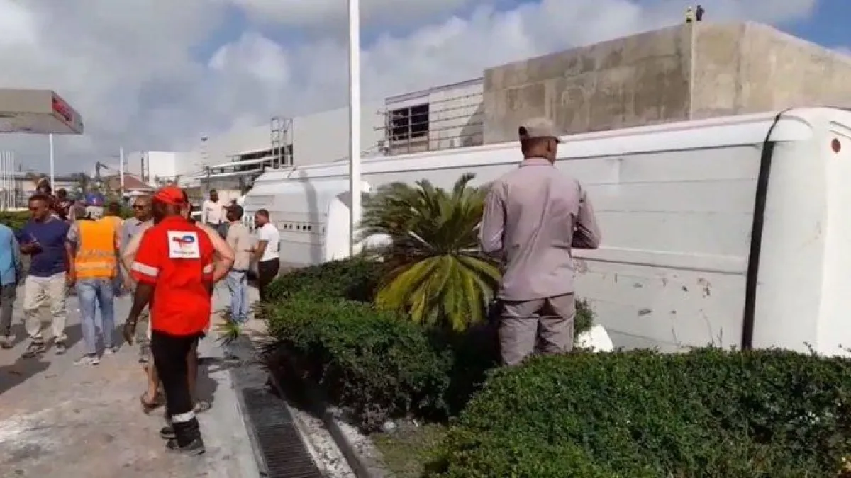 Volcamiento de bus deja dos muertos y 48 heridos en Punta Cana: Hay 15 ...