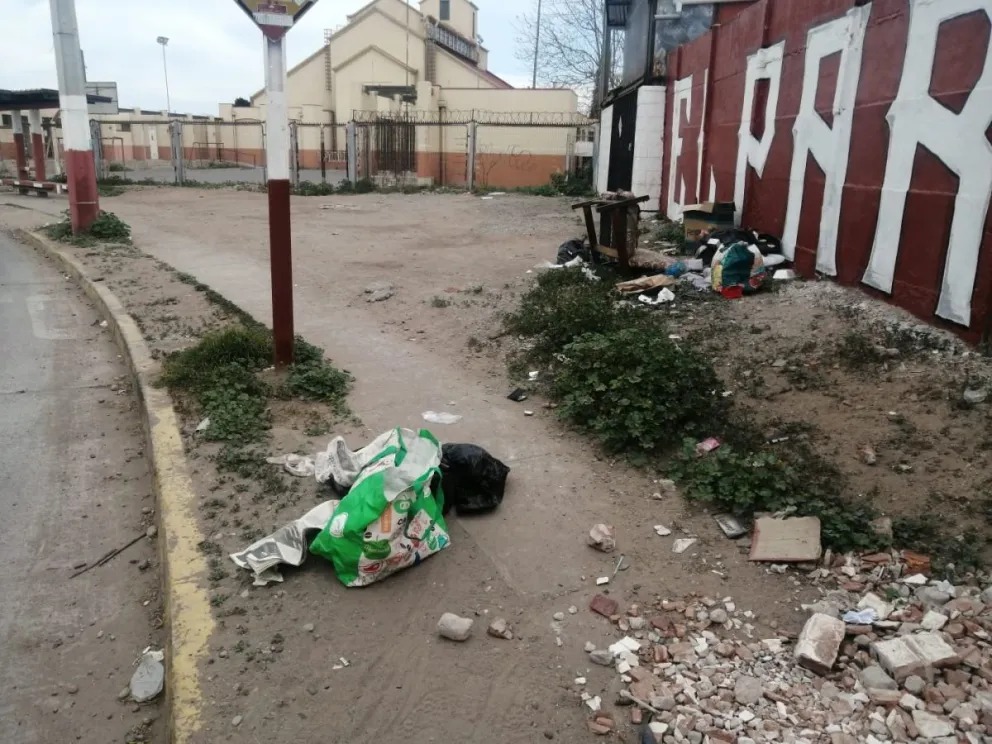 (Reportero ciudadano) Denuncian microbasural en el sector de Las ...