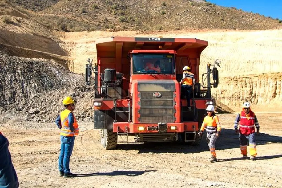Economistas coinciden en que los datos reflejan una economía que ha perdido dinamismo, principalmente debido al deterioro de sectores estratégicos como la minería y la construcción.