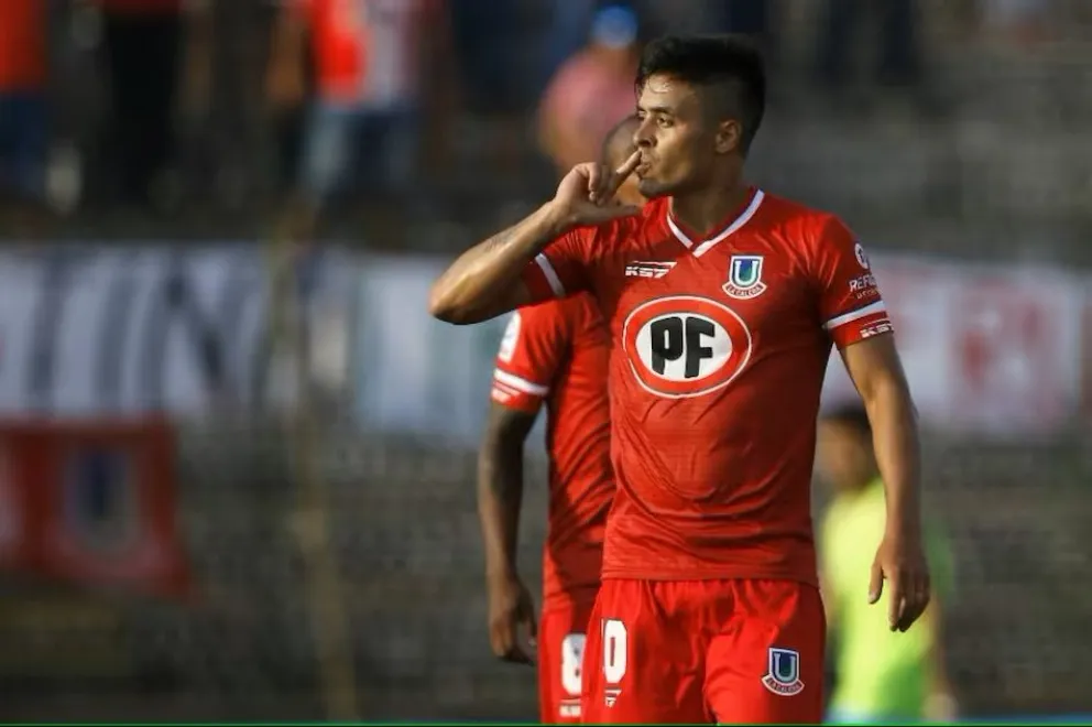 <h3>Exgoleador calerano: Coquimbo Unido muestra interés en Brian Fernández</h3><br />
```<br /> 2 Imagen del mercado de fichajes