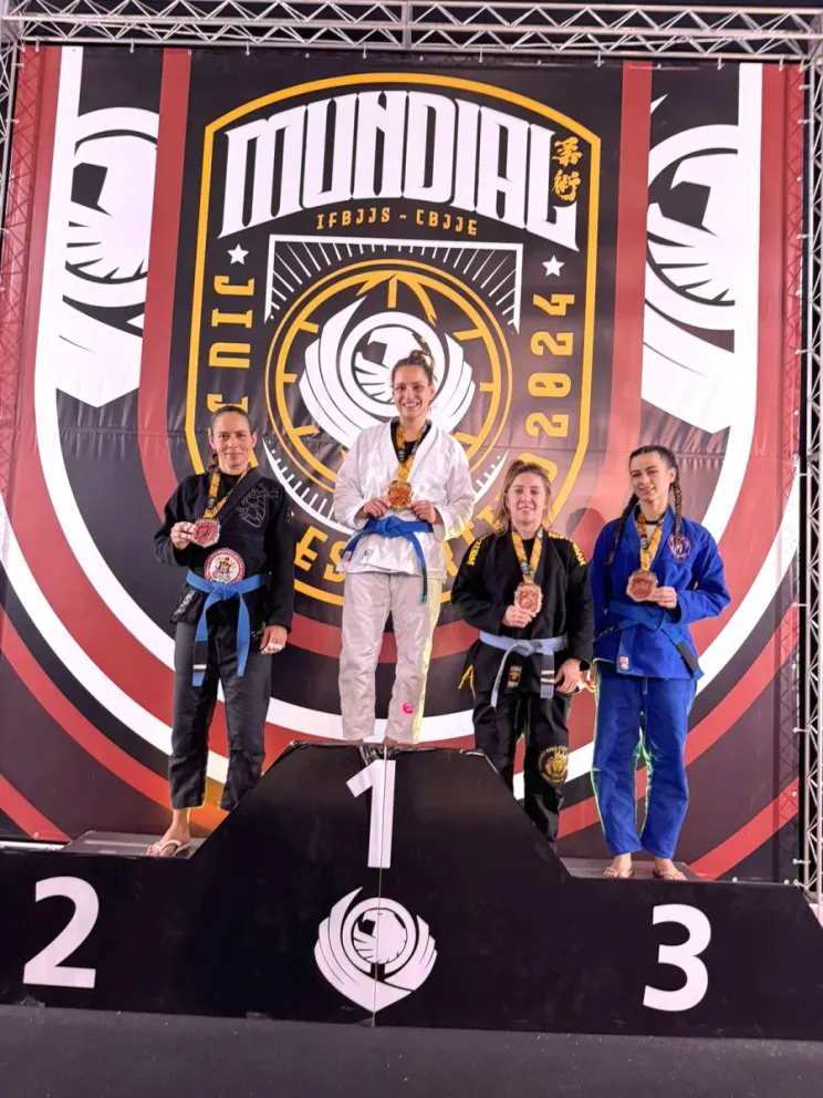 <h3>Delegación regional se corona campeona mundial en torneo de Jiu Jitsu internacional</h3><br /> 2 Competencia de Jiu-Jitsu en Brasil