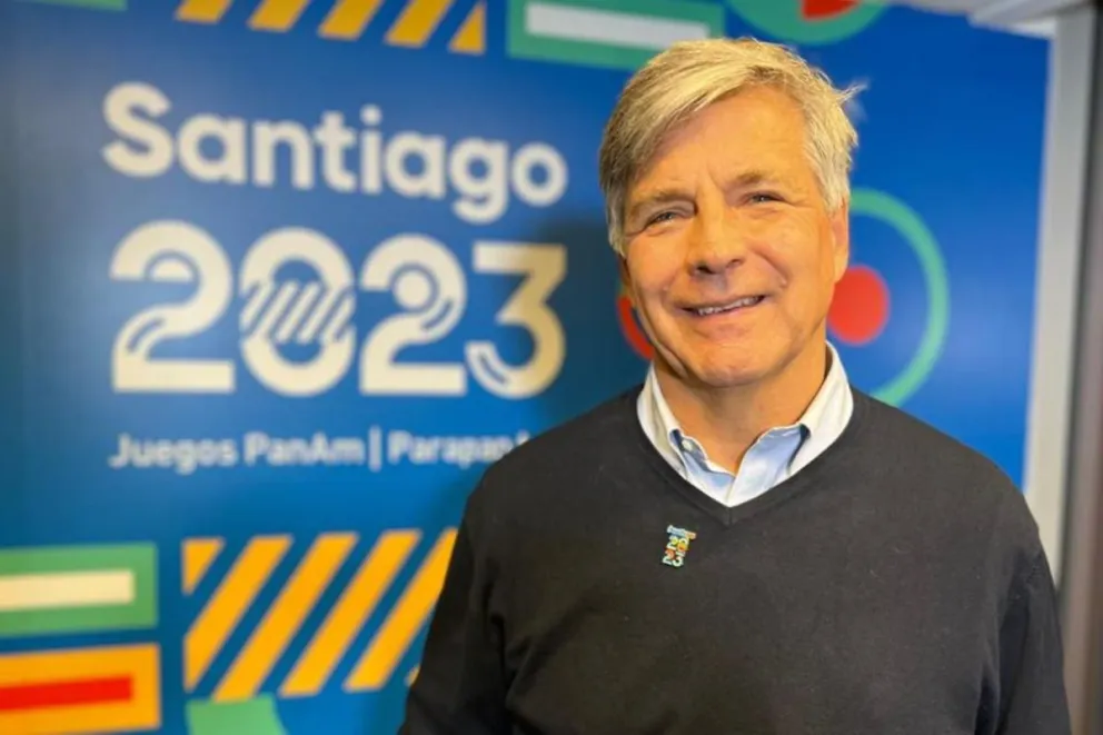 <h3>Harold Mayne-Nicholls renuncia a Santiago 2023 tras críticas y cuestionamientos</h3><br /> 2 Harold Mayne-Nicholls