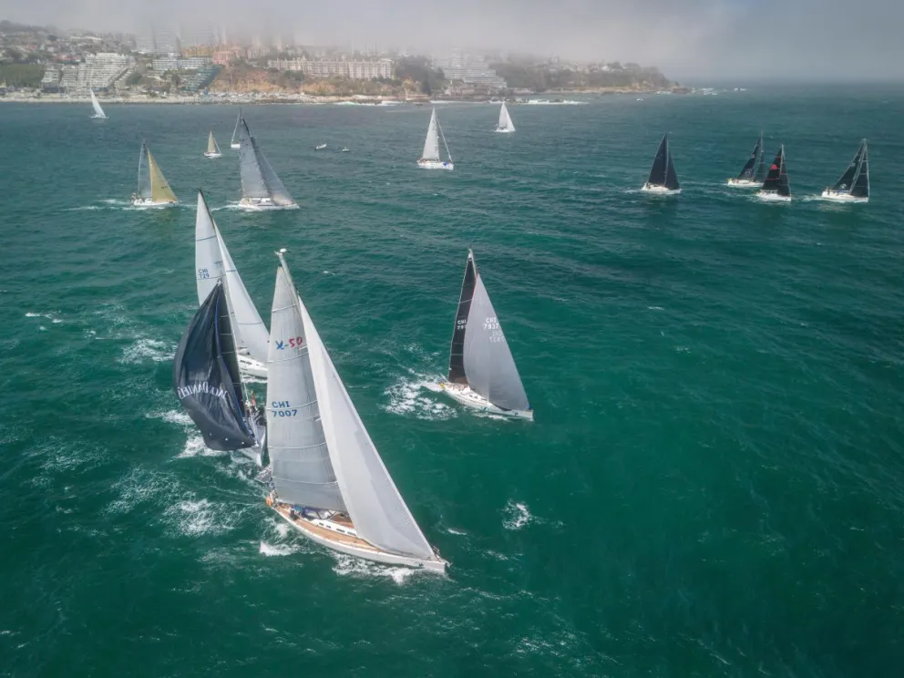 <h3>VIDEO ┃ Inicia travesía de veleros oceánicos con más de cien deportistas</h3><br /> 2 Veleros Oceánicos