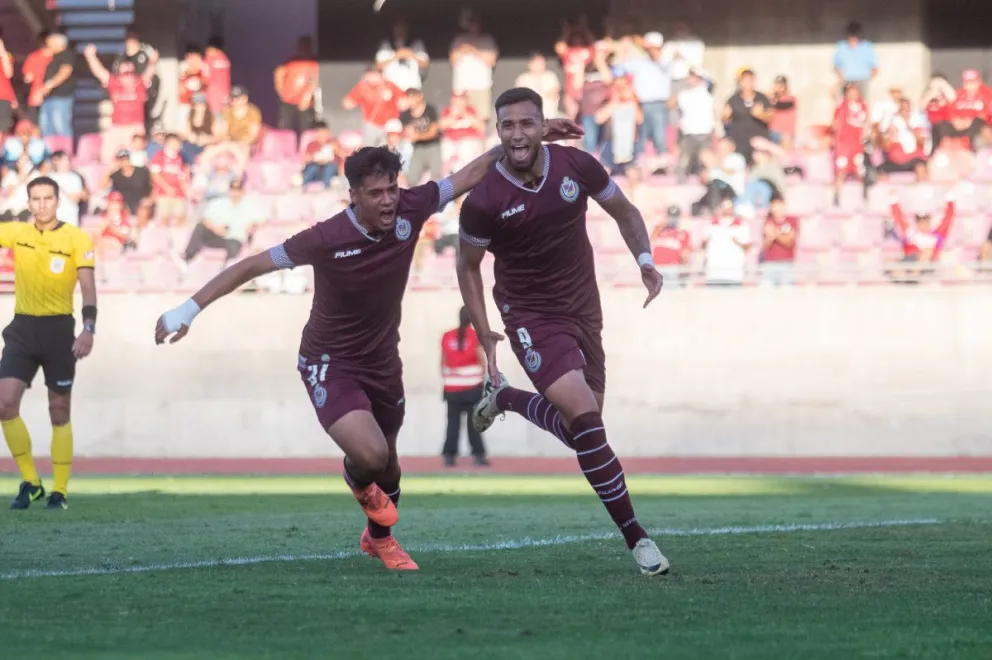 <h3>Deportes La Serena se enfrenta a Colo Colo en su regreso a la Primera División</h3><br /> 2 Club Deportes La Serena vs. Colo Colo