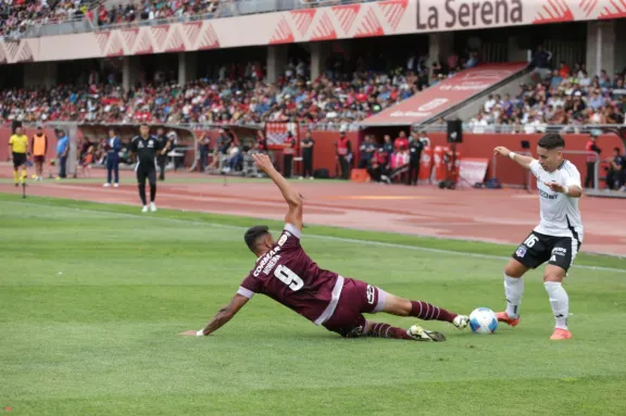 Deportes La Serena cae ante Colo Colo en su reestreno en la Primera División