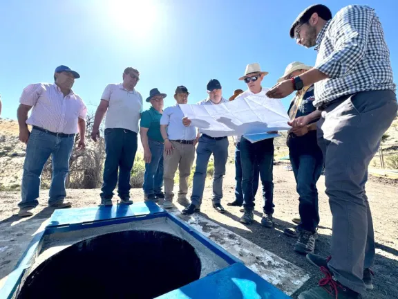 Inversiones en riego benefician a agricultores en Monte Patria