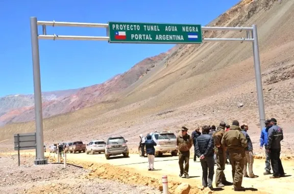 Récord de turistas por Paso Agua Negra