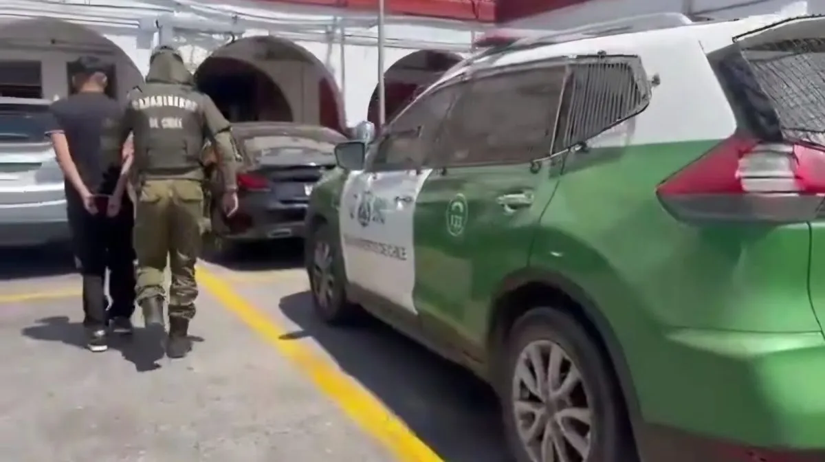 Carabineros frustra robo de vehículo y detiene a dos sospechosos en La ...