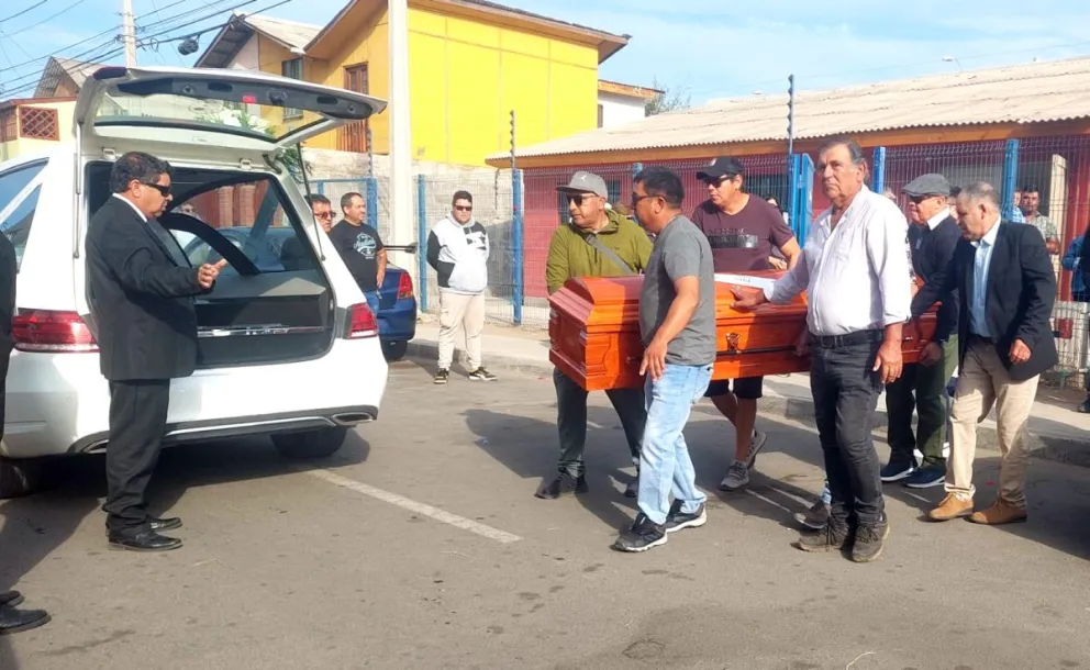 Cerca de 100 personas asistieron a la misa realizada en la sede social de la población Manuel Lobos/ CEDIDA