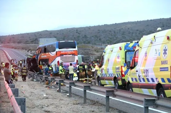 Doble accidente en Ruta 5 Norte deja múltiples heridos