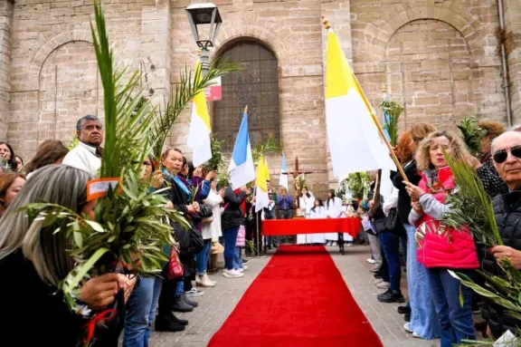 Inicia Semana Santa con bendición de ramos