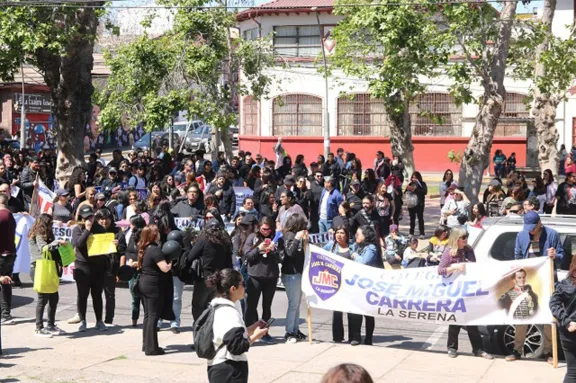 Colegio de Profesores rechaza declarar sistema educativo como “servicio esencial”